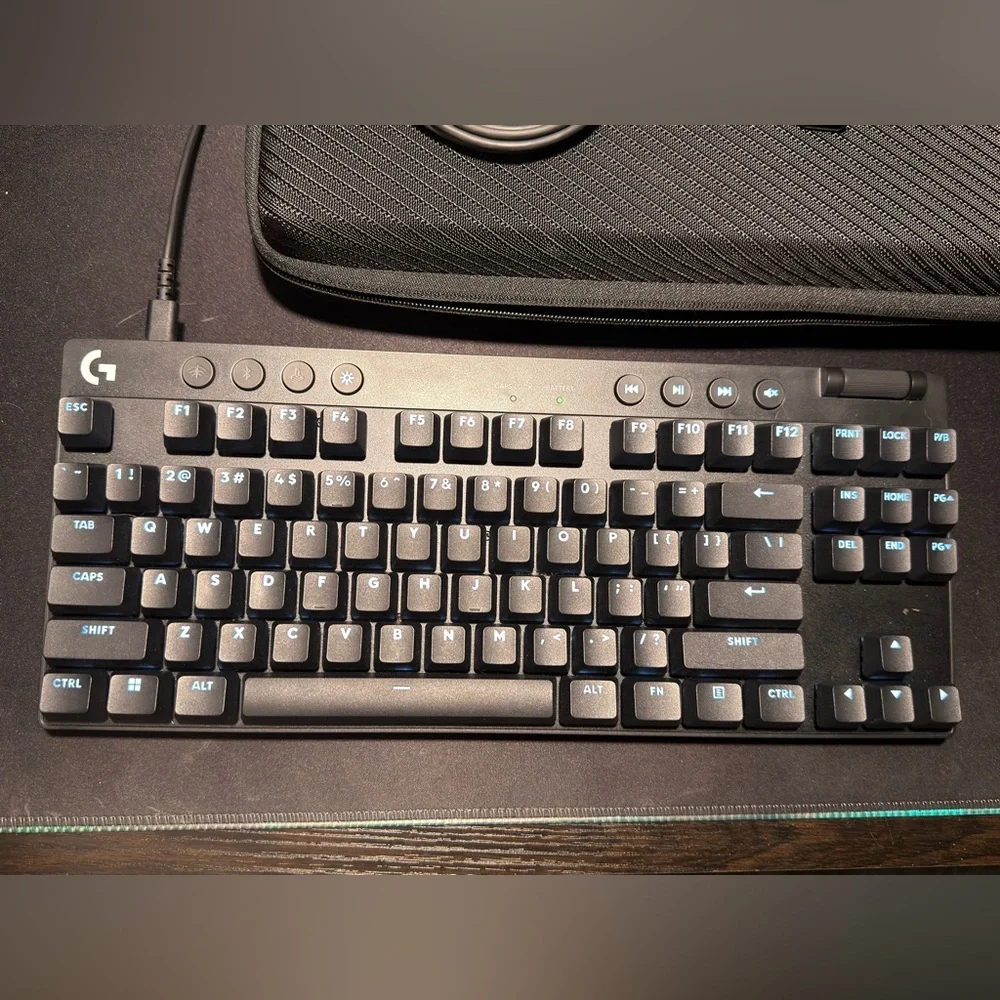 Logitech Gaming Keyboard - Picture 1 of 2